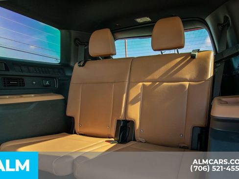 Used 2024 Hyundai Santa Fe Limited image 13