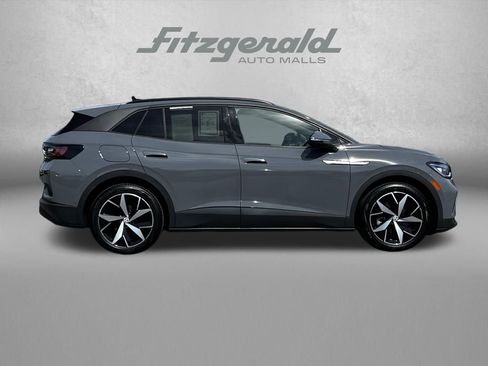 Used 2023 Volkswagen ID.4 Pro S image 3