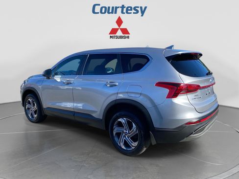 Used 2023 Hyundai Santa Fe SE AWD/4WD image 3