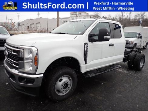 New 2025 Ford F350 XL w/ XL Chrome Package image 1