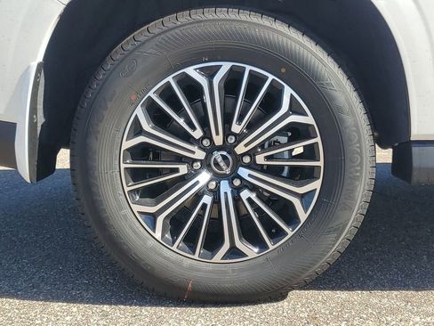 New 2026 Nissan Armada SL w/ Captain's Chari Seat Package image 5