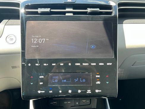 Used 2024 Hyundai Tucson Limited AWD/4WD image 18