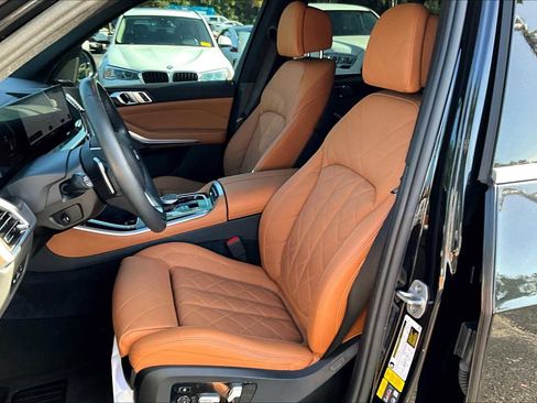 Certified 2024 BMW X5 xDrive50e w/ Premium Package image 7