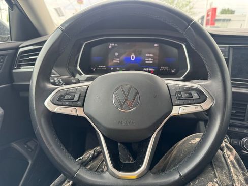 Used 2024 Volkswagen Jetta SE image 10