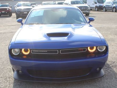 Used 2019 Dodge Challenger R/T RWD image 2