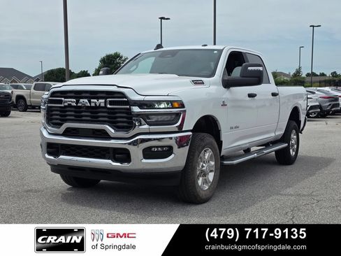 Used 2025 RAM 2500 Big Horn AWD/4WD image 3