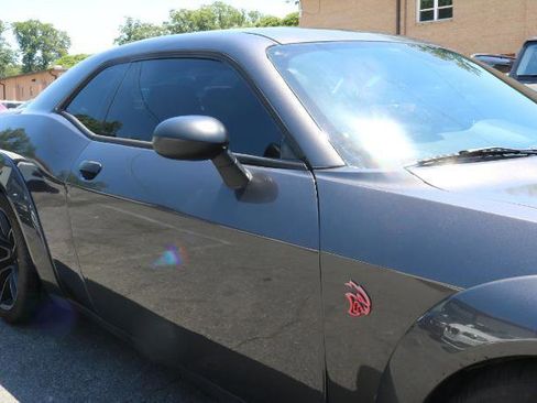 Used 2020 Dodge Challenger SRT Hellcat RWD image 3
