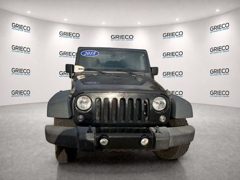 Used 2018 Jeep Wrangler Sport AWD/4WD image 2