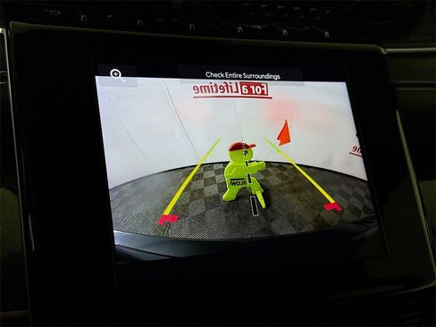 Used 2023 Jeep Grand Cherokee Altitude image 6