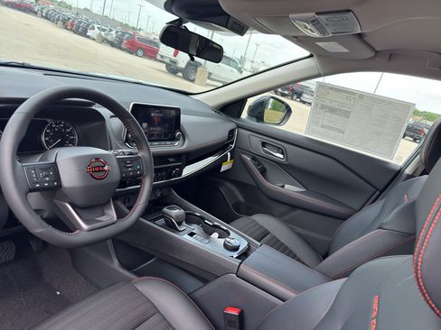 New 2026 Nissan Rogue SV AWD/4WD image 25