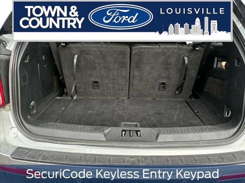 Used 2024 Ford Explorer XLT w/ Equipment Group 202A AWD/4WD image 8
