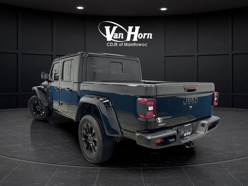 Used 2023 Jeep Gladiator Overland image 5