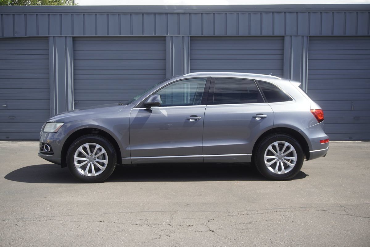 Used 2014 Audi Q5 2.0T Premium w/ Lighting Package AWD/4WD image 2