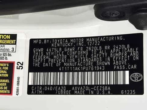 Used 2023 Toyota Camry SE w/ Cold Weather Package FWD image 11