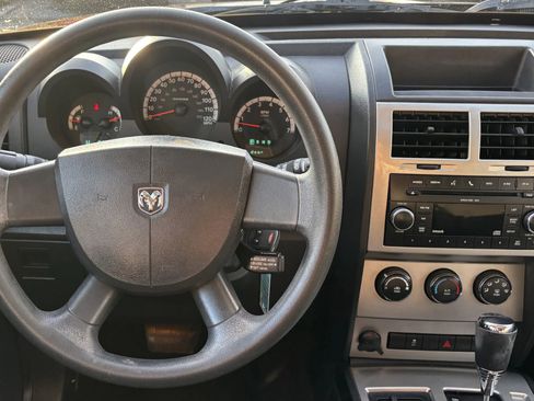 Used 2011 Dodge Nitro Heat w/ Popular Equipment Group image 10