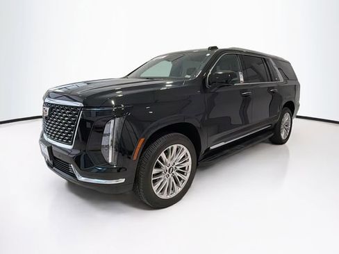 Used 2025 Cadillac Escalade ESV Premium Luxury image 3