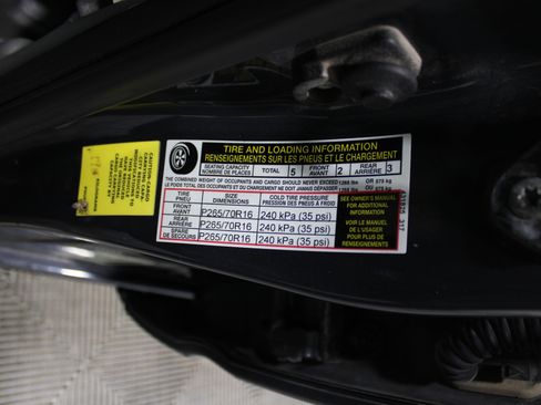 Used 2010 Nissan Frontier SE image 33