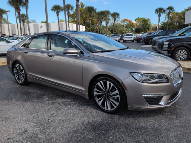 Used 2019 Lincoln MKZ Reserve w/ Luxury Package FWD image 2