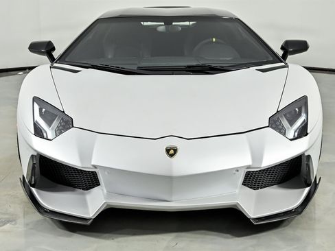 Used 2013 Lamborghini Aventador LP 700-4 AWD/4WD image 4