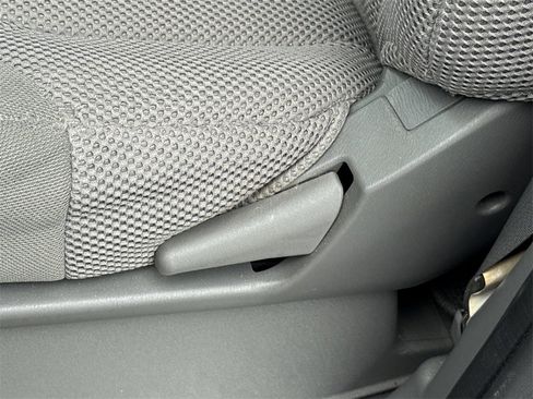 Certified 2019 Nissan Frontier SV image 33