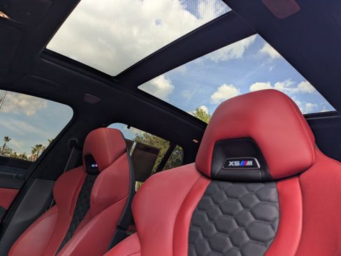 Used 2025 BMW X5 M Competition w/ Executive Package image 4