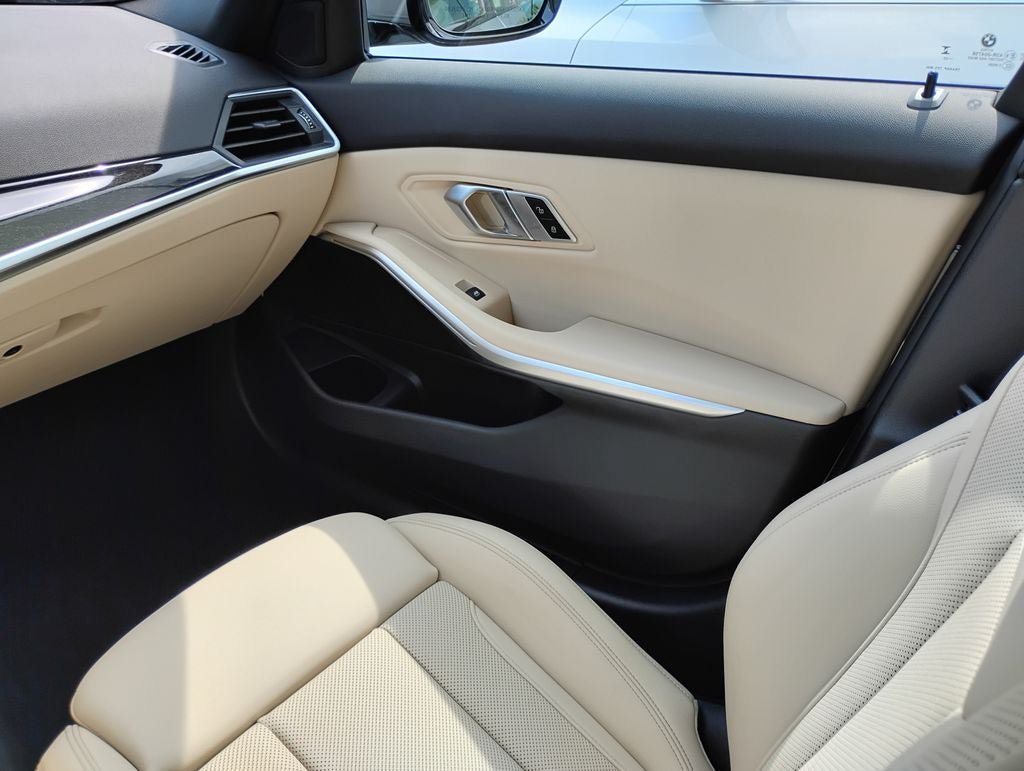 Used 2023 BMW 330i xDrive Sedan w/ Premium Package AWD/4WD image 13