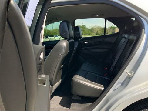 Used 2018 Chevrolet Equinox Premier FWD image 19