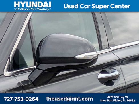 Used 2020 Hyundai Santa Fe SEL w/ Convenience + Premium Package image 11