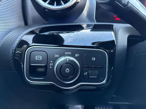 Used 2020 Mercedes-Benz CLA 250 4MATIC image 47