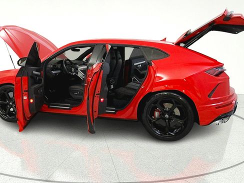 Used 2022 Lamborghini Urus AWD/4WD image 12