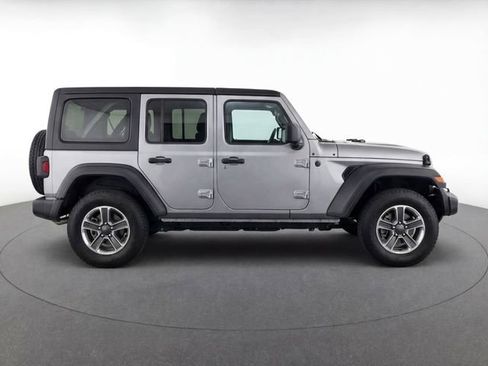 Used 2018 Jeep Wrangler Unlimited Sport S image 8