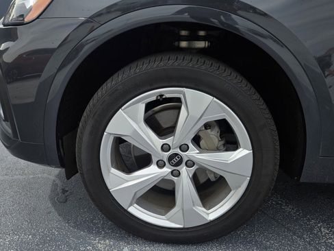 Used 2021 Audi Q5 Premium Plus w/ Premium Plus Package image 16