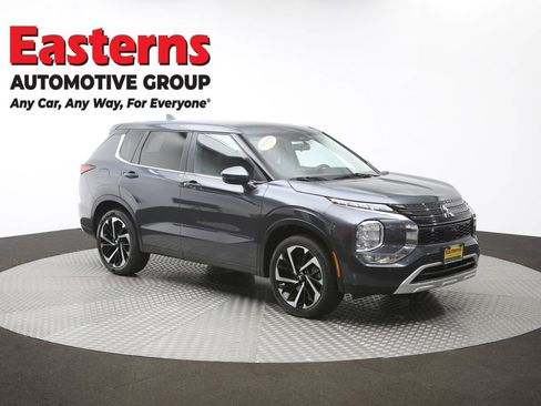 Used 2024 Mitsubishi Outlander SE AWD/4WD image 48