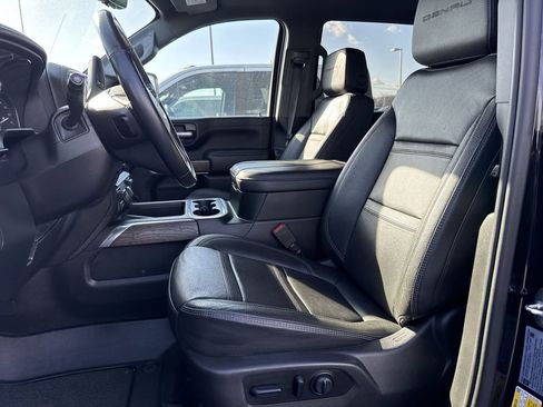 Used 2023 GMC Sierra 2500 Denali w/ Denali Black Diamond Edition image 11