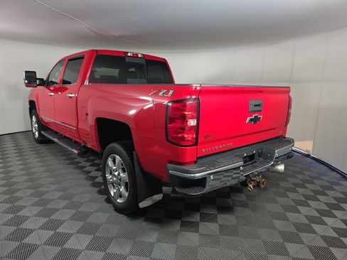 Used 2019 Chevrolet Silverado 2500 LTZ w/ LTZ Plus Package AWD/4WD image 3
