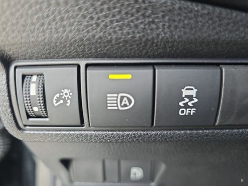 Used 2026 Toyota Corolla Cross SE image 25