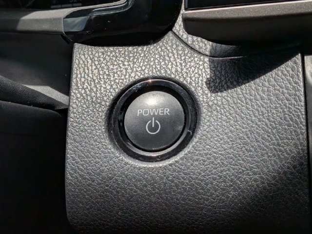 Used 2025 Toyota Camry XSE FWD image 35