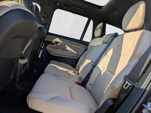 New 2026 Volvo XC90 T8 Ultra w/ Protection Package Premier image 16