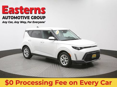 Used 2024 Kia Soul LX w/ Option Group 015 FWD image 46