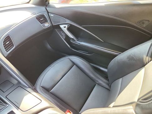 Used 2016 Chevrolet Corvette Stingray Coupe RWD image 9