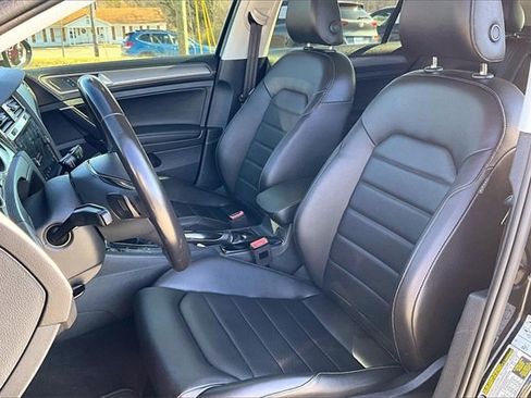 Used 2018 Volkswagen Golf Alltrack SEL image 10