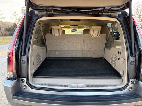 Used 2020 Cadillac Escalade ESV Luxury w/ Escalade Sport Edition image 7