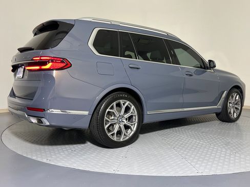 Used 2025 BMW X7 xDrive40i image 9