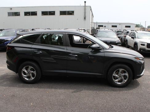 Used 2022 Hyundai Tucson SE AWD/4WD image 4