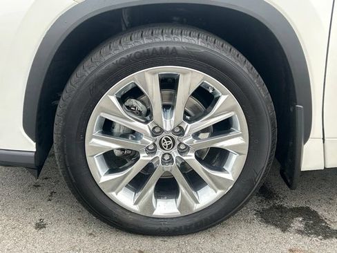 Used 2021 Toyota Highlander Limited AWD/4WD image 13