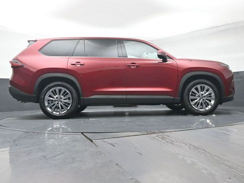 Certified 2025 Toyota Grand Highlander AWD image 47