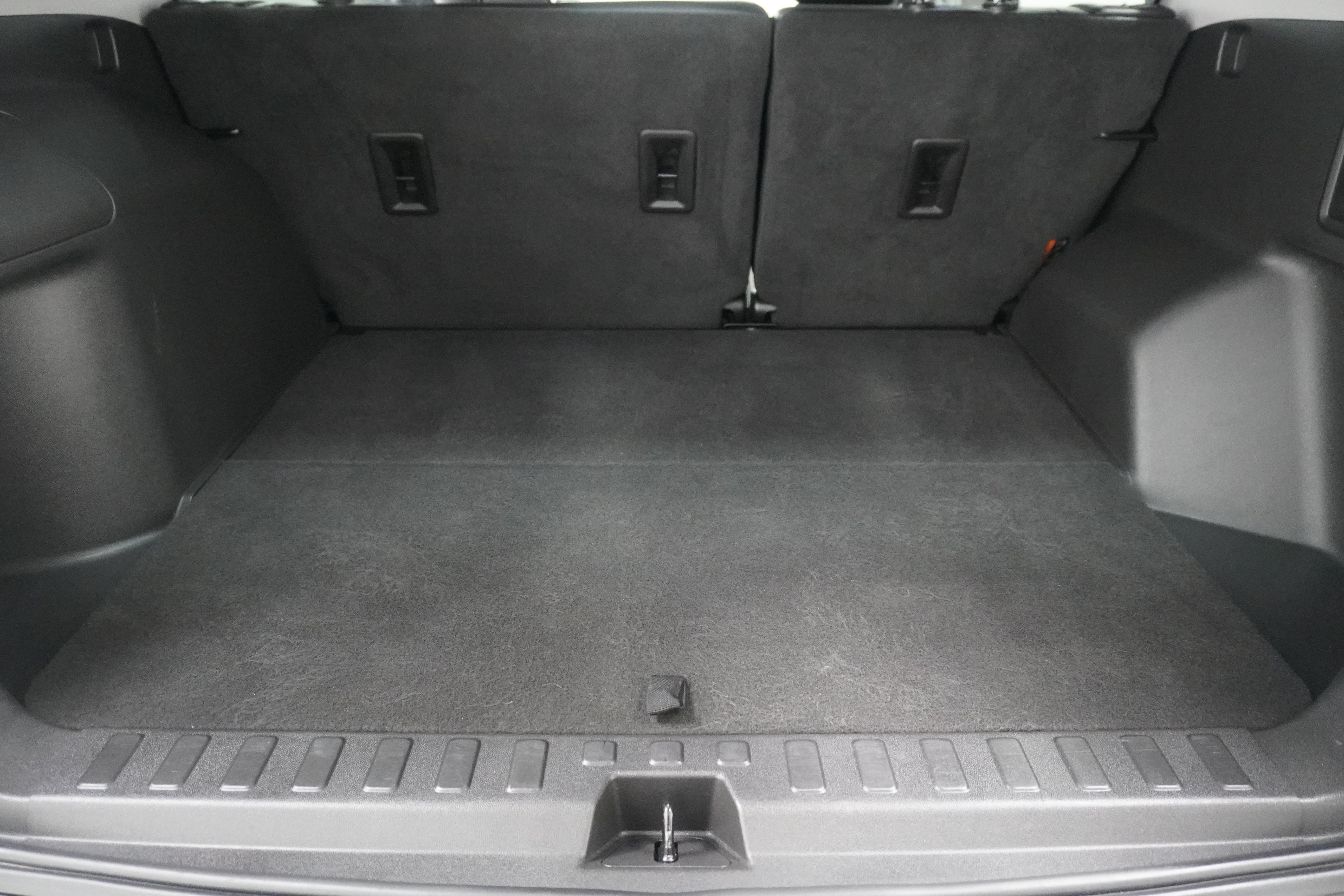 Used 2023 GMC Terrain SLT w/ Infotainment Package II AWD/4WD image 29