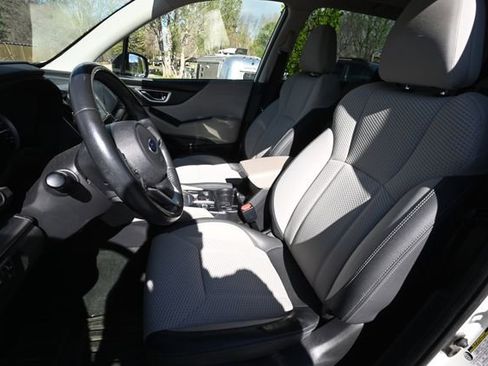 Used 2021 Subaru Forester Premium AWD/4WD image 7