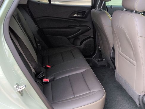 New 2026 Chevrolet Trax ACTIV w/ Sunroof Package image 25