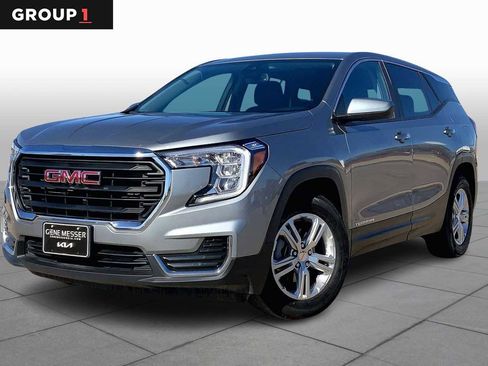 Used 2024 GMC Terrain SLE image 1